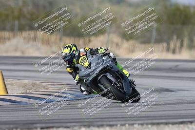 media/Dec-01-2025-Moto Forza (Mon) [[2daa91e15f]]/1-Advanced Group/Session 3 (Turn 3)/